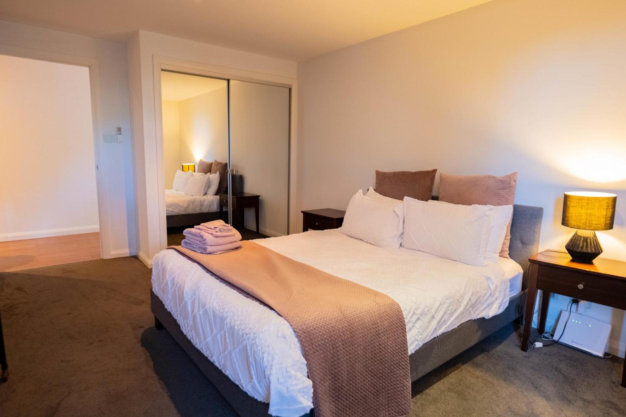 Large Executive 3 Bedroom Yarralumla Kültér fotó